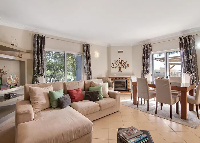 Casa Buganvilias * ローレ