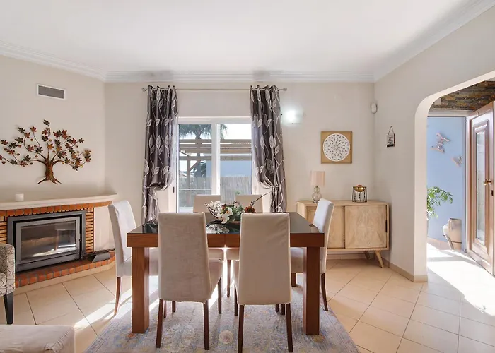 Casa Buganvilias * ローレ